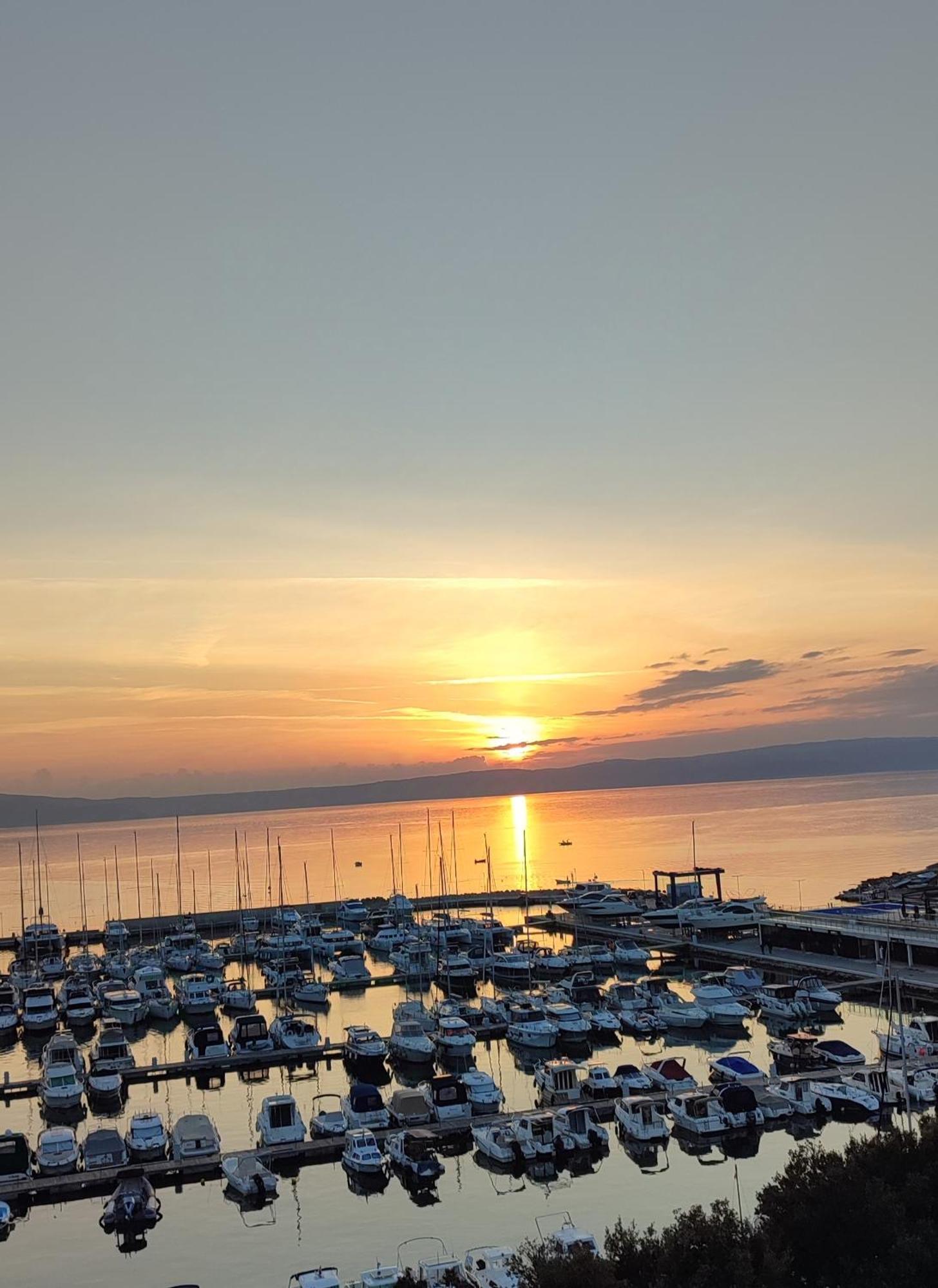 Elena Mare Appartement Novi Vinodolski Buitenkant foto